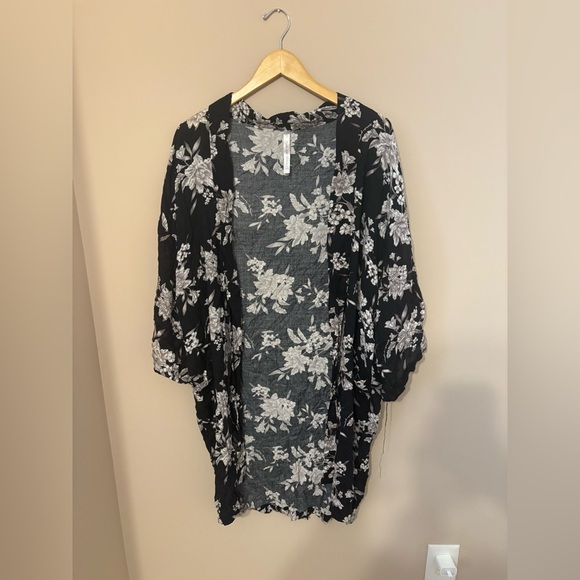 Spiritual Gangster Women's Floral Kimono Robe One Size Multicolor - Picture 5 of 7